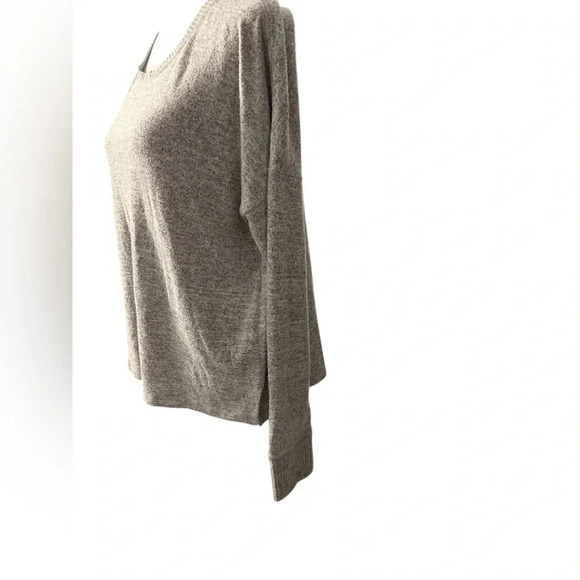 Abercrombie & Fitch Women’s long sleeve pullover gray sweater Size Medium EUC - Picture 4 of 10